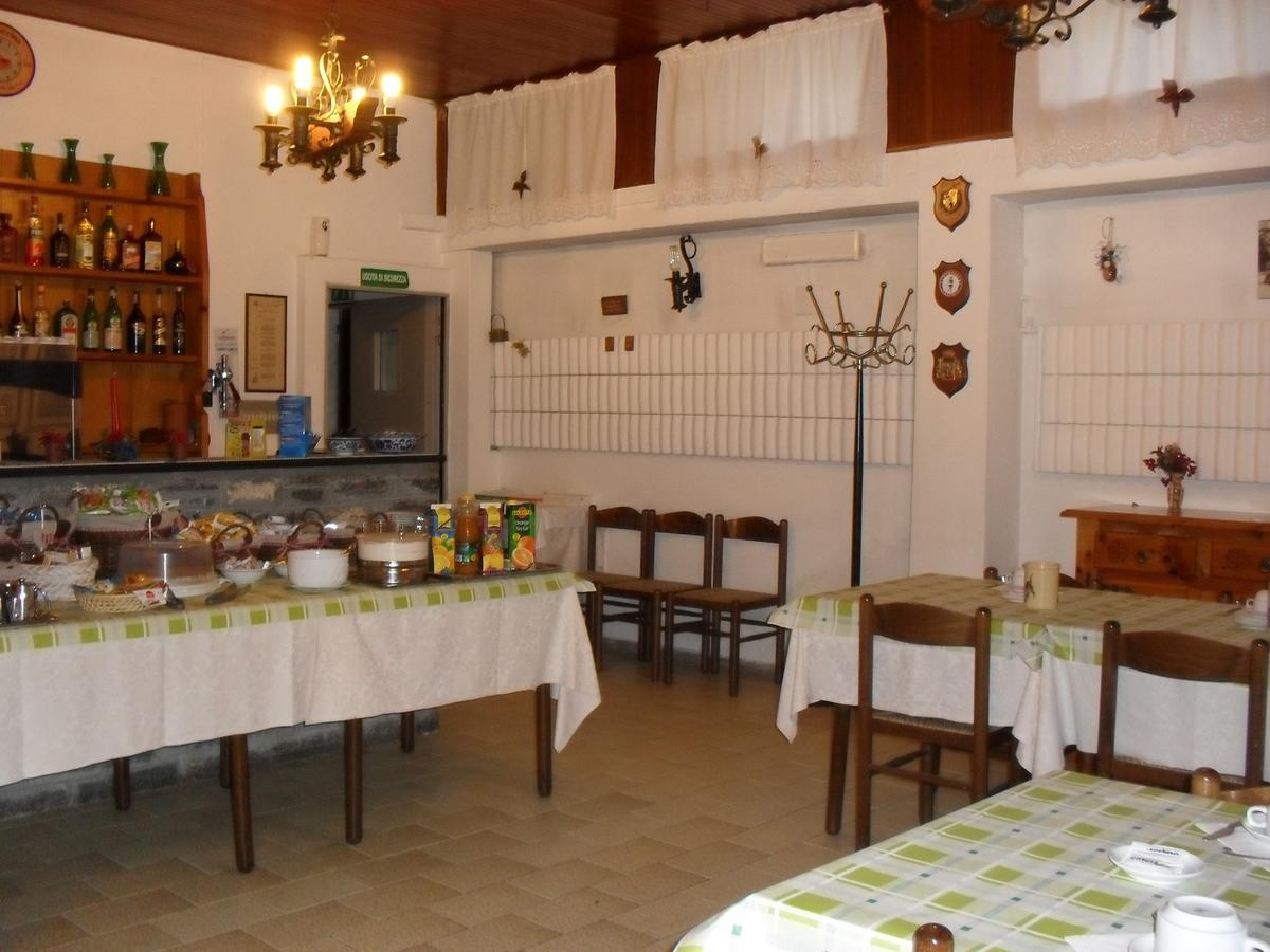 Отель Al Caminetto Аоста Экстерьер фото